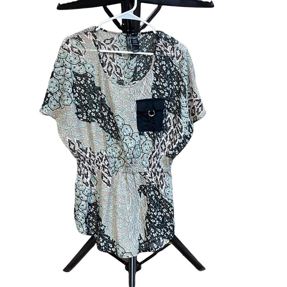 Bisou Bisou Tops - Bisou Bisou Top Size Small